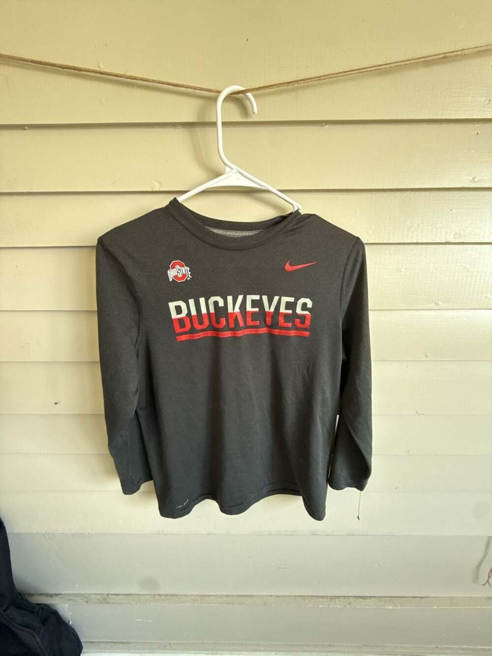 Youth Nike Ohio State Buckeyes Dri-FIT Long Sleeve T-Shirt Dark Gray Size L